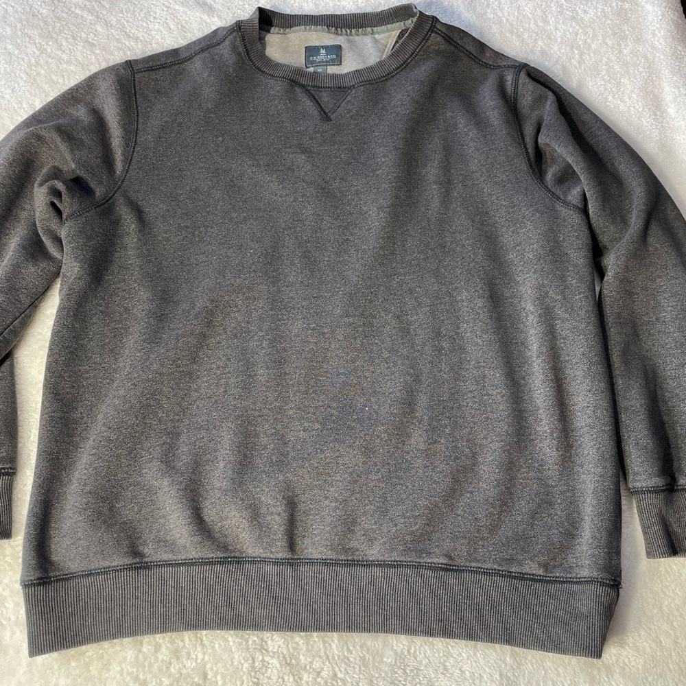 Men's Gray Crewneck Sweater Size Large  G.H.Bass&CO